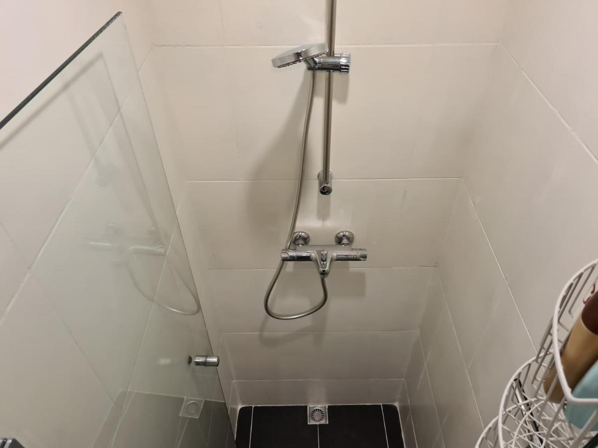 1 Bedroom 15 Min By Tram To Amsterdam Centre! Exterior foto